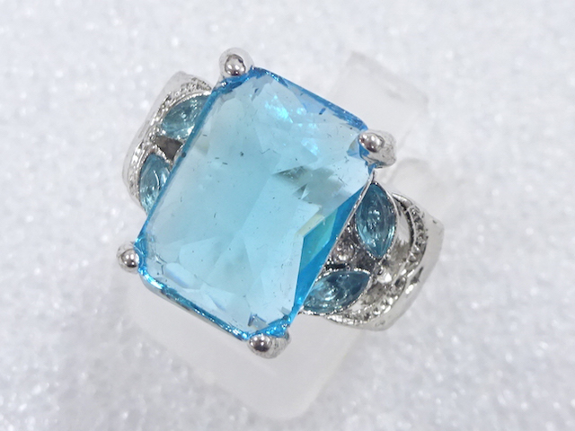 JAPANESE KIMONO / ANTIQUE COLORED STONE RING (SIZE 13)